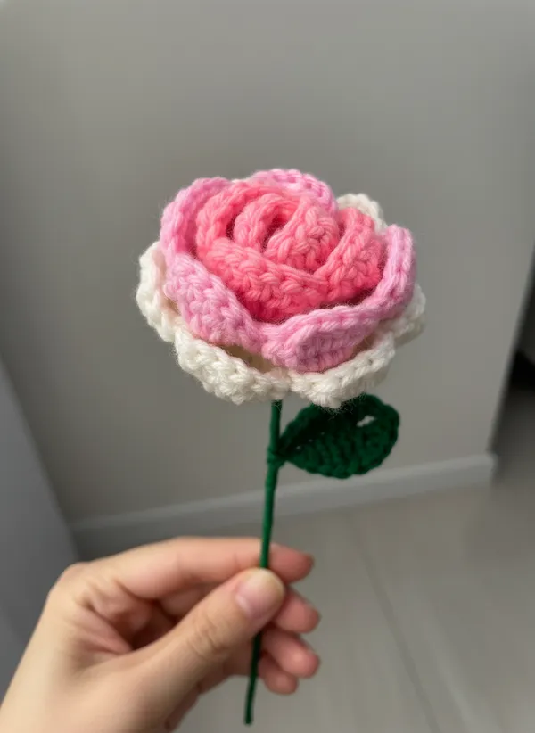 Crochet_Rose_Flower_|_Handmade_Crochet_Rose_Gift_|_Decorative_Rose_Stem_for_Gifting_&_Home_Decor_(Twin_One_Pink,_Pack_of_2)