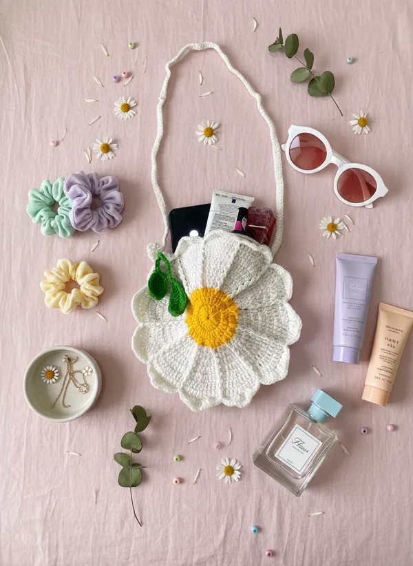 Daisy_Bloom_Crochet_Sling_Bag_|_Premium_Handmade_Floral_Aesthetic_Shoulder_Bag