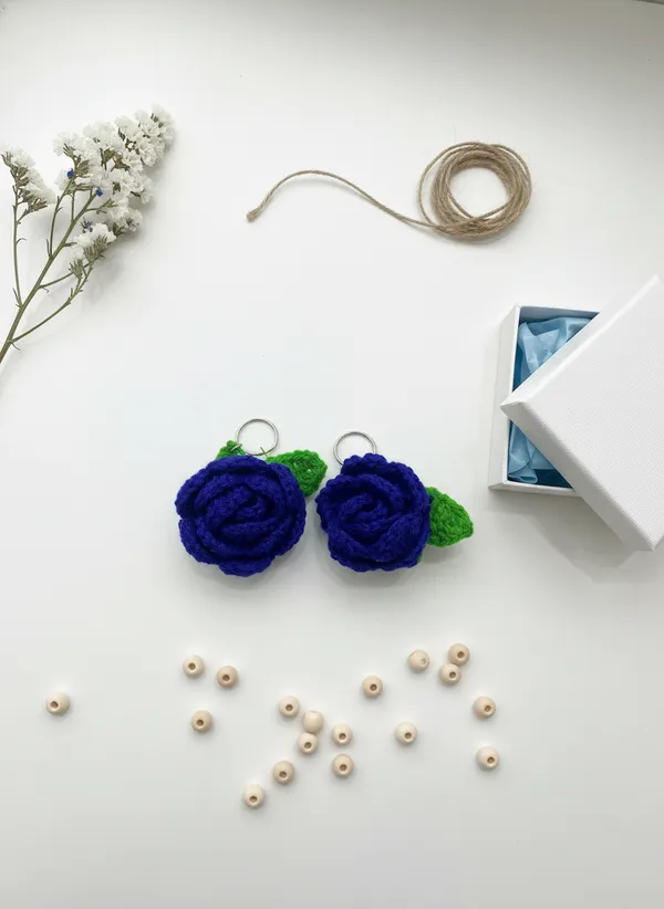 Handmade_Crochet_Blue_Rose_Keychain_|_Blue_Rose_Flower_Bag_Charm_&_Key_Ring_|_Cute_Romantic_Gift_for_Her_|_Floral_Couple_Keychain