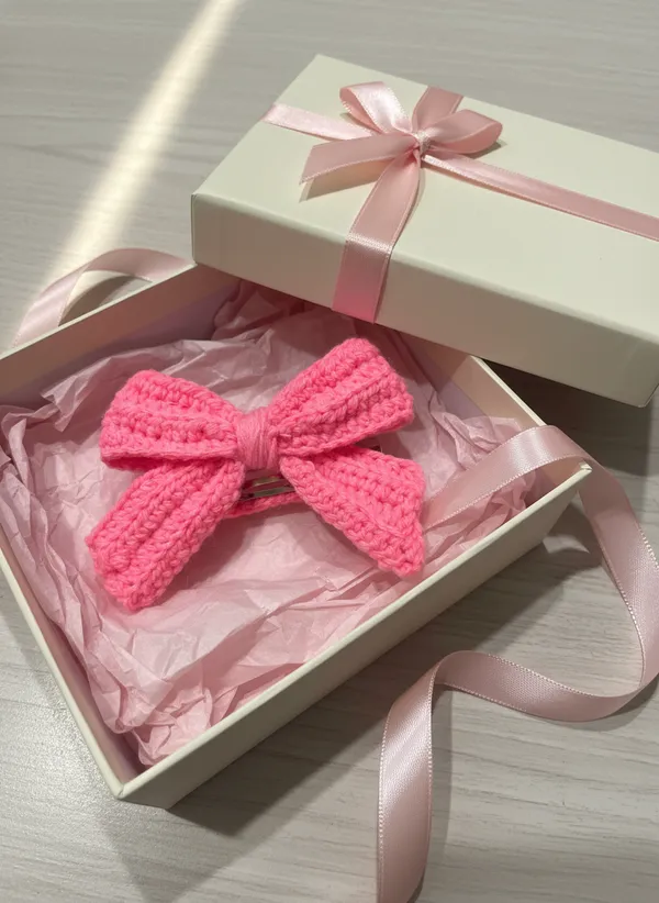 Handmade_Crochet_Bow_Hair_Clip,_Cute_Aesthetic_Accessory_for_Girls_and_Women_(Pink),_PACK_OF_2