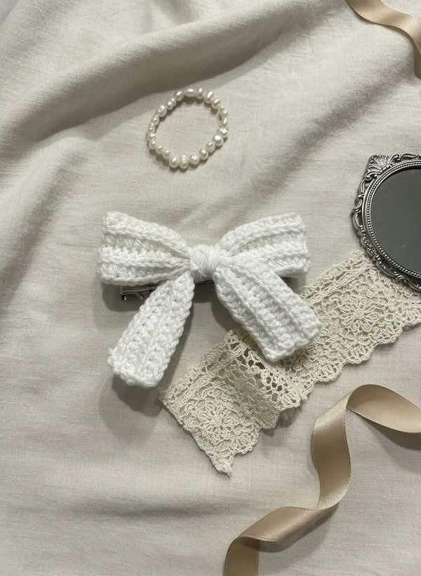Handmade_Crochet_Bow_Hair_Clip,_Cute_Aesthetic_Accessory_for_Girls_and_Women_(White),_PACK_OF_2