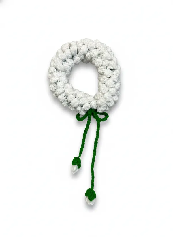Handmade_Crochet_White_Gajra_|_Elegant_Reusable_Hair_Accessory_for_Bun_Hairstyles