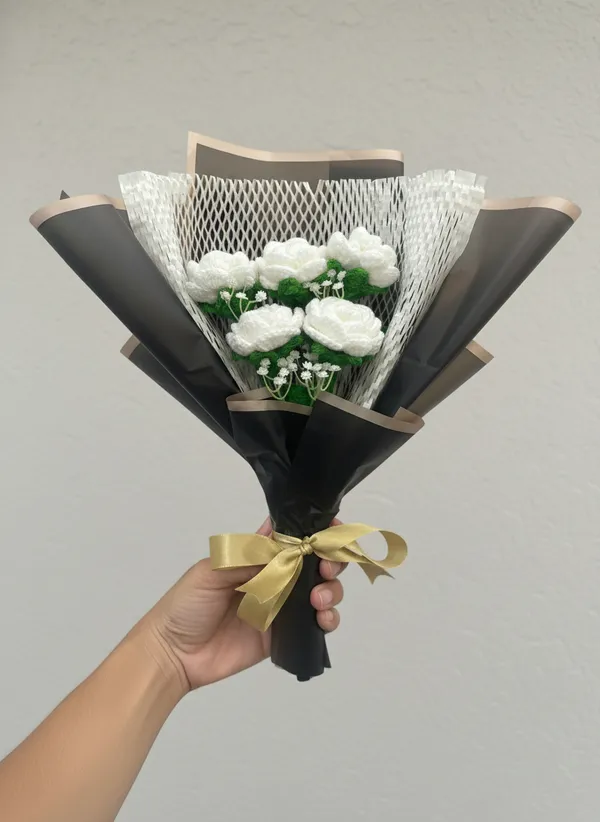 Luxury_Crochet_White_Rose_Bouquet_|_Handmade_Premium_Gift
