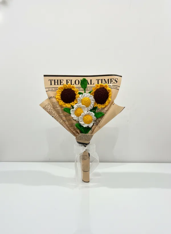 Premium_Crochet_Flower_Bouquet_|_2_Sunflowers_&_3_Daisies_|_Handmade_Minimal_Floral_Gift