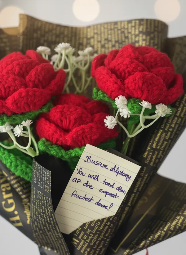 Premium_Crochet_Forever_Red_Rose_Bouquet_|_Handmade_Forever_Roses_|_Romantic_Gift