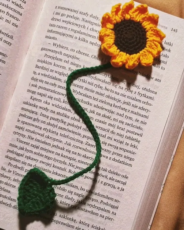 Handmade_Crochet_Sunflower_Bookmark_|_Flower_Book_Marker_&_Bag_Charm_|_Aesthetic_Reading_Accessory_For_Book_Lovers,_Pack_Of_2