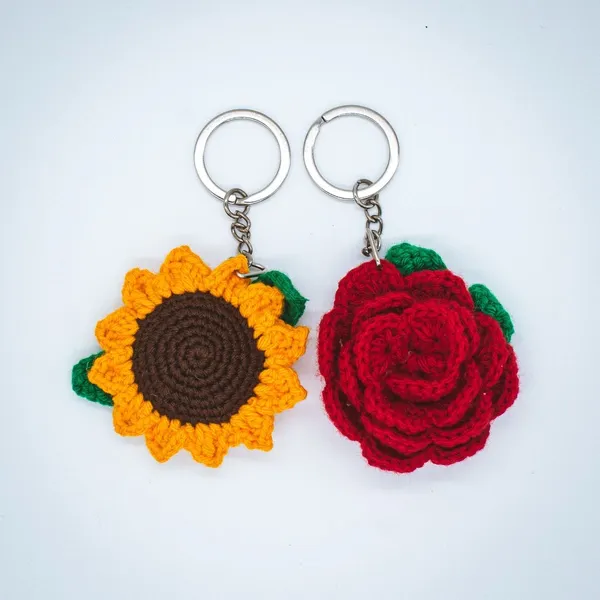 Handmade_Crochet_Sunflower_&_Rose_Keychain_Set_|_Floral_Bag_Charm_Combo_Pack_Of_2_|_Cute_Aesthetic_Key_Rings_|_Gift_For_Her_&_Couples