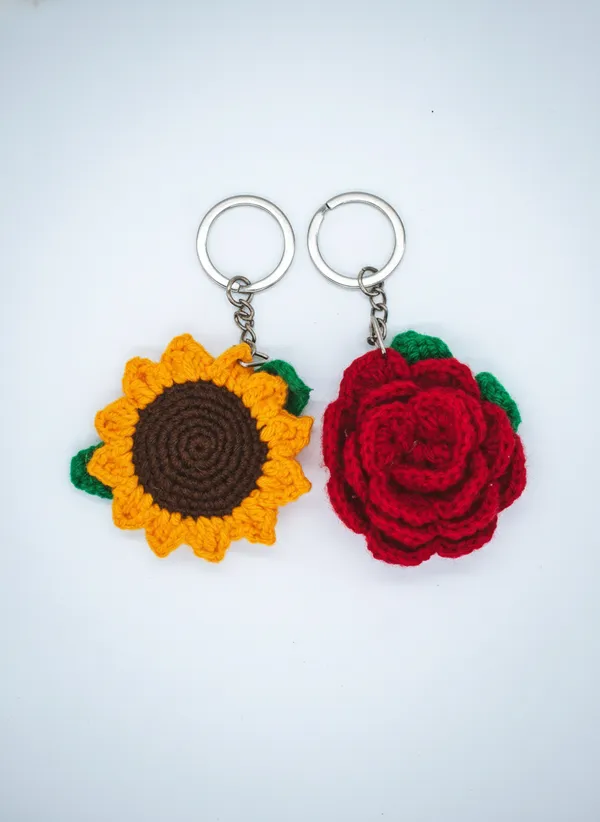 Handmade_Crochet_Sunflower_&_Rose_Keychain_Set_|_Floral_Bag_Charm_Combo_Pack_Of_2_|_Cute_Aesthetic_Key_Rings_|_Gift_For_Her_&_Couples