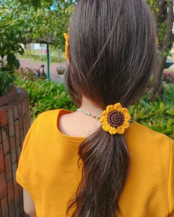 Handmade_Crochet_Sunflower_Hair_Tie_With_Elastic_Band_|_Floral_Scrunchie_Style_Ponytail_Holder_|_Cute_Aesthetic_Hair_Accessory_For_Girls_&_Women,_Pack_Of_2