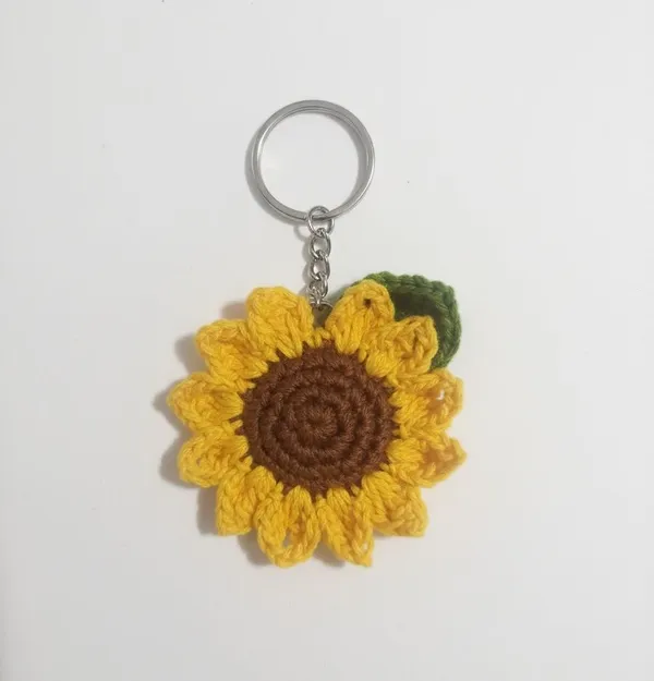 Handmade_Crochet_Sunflower_Keychain_|_Cute_Floral_Bag_Charm_&_Key_Ring_|_Aesthetic_Yarn_Accessory_|_Gift_For_Her_&_Flower_Lovers,_Set_Of_2