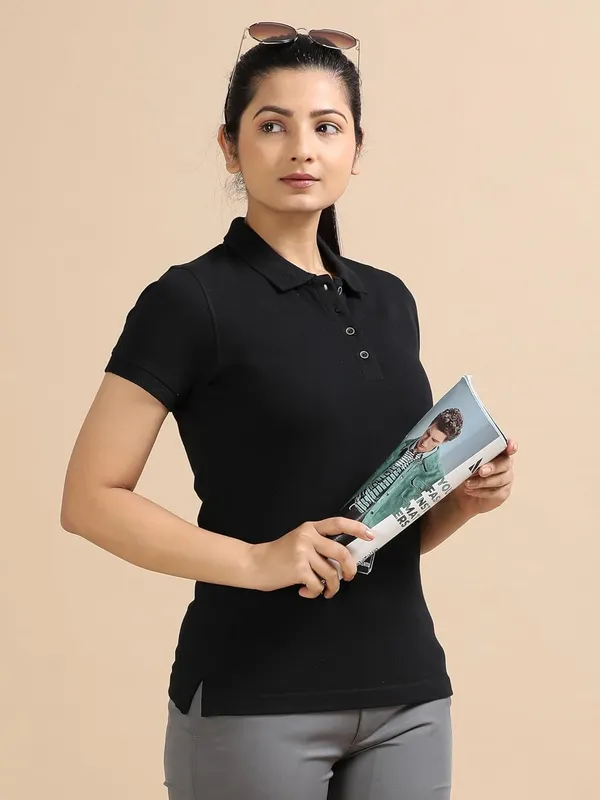 Classic_Black_Cotton_Solid_Relaxed_Polo_T-Shirt_For_Women