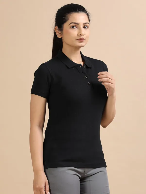 Classic_Black_Cotton_Solid_Relaxed_Polo_T-Shirt_For_Women