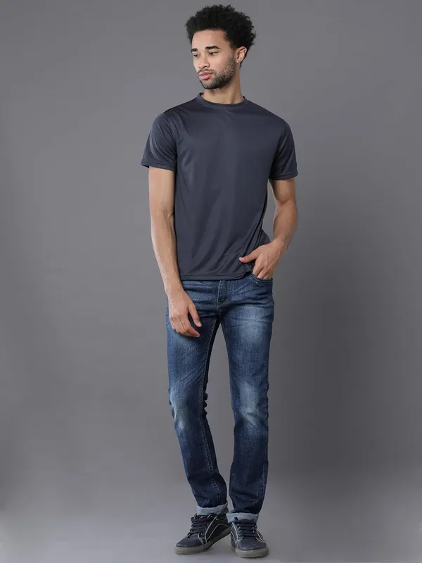 Dark_Grey_Polyester_Solid_Regular_T-Shirt_For_Men