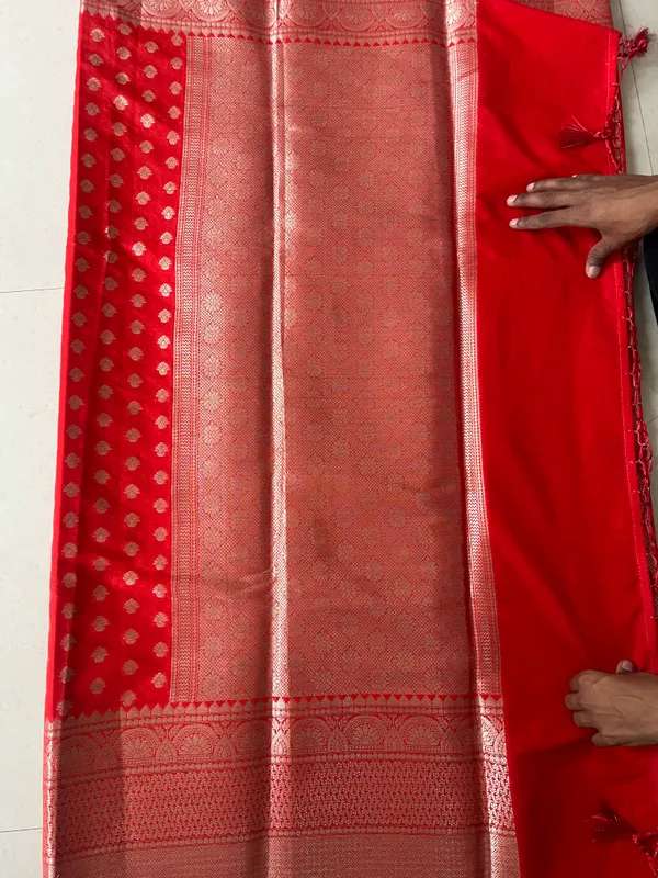Red_Gold_Zari_Buti_Warm_Silk_Banarasi_Saree_With_Rich_Woven_Border