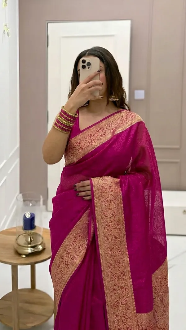 Rani_Gul_Tissue_Banarasi_Saree_With_Gold_Zari_Border