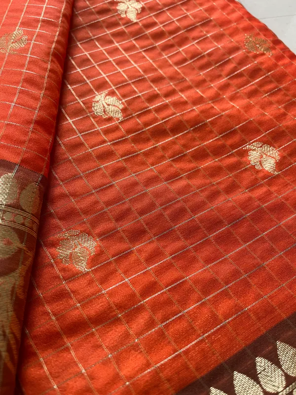 Rust_Orange_Maheshwari_Silk_Saree_With_Gold_Zari_Checks,_Buti_And_Floral_Woven_Border