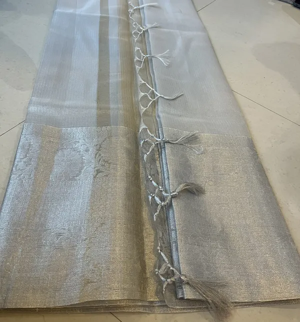 Moonlight_Silver_Kota_Tissue_Check_Saree_With_Zari_Border