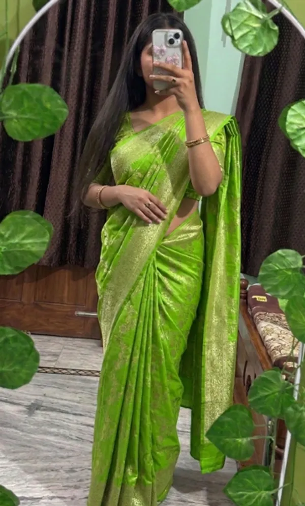 Parrot_Green_Warm_Silk_Banarasi_Saree_With_Floral_Zari_Jaal_And_Rich_Woven_Border