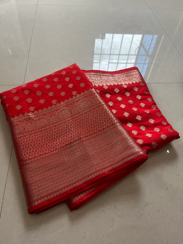 Red_Gold_Zari_Buti_Warm_Silk_Banarasi_Saree_With_Rich_Woven_Border