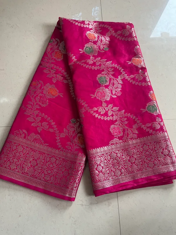 Rani_Pink_Chiniya_Silk_Banarasi_Saree_With_Floral_Zari_Jaal_And_Rich_Woven_Border