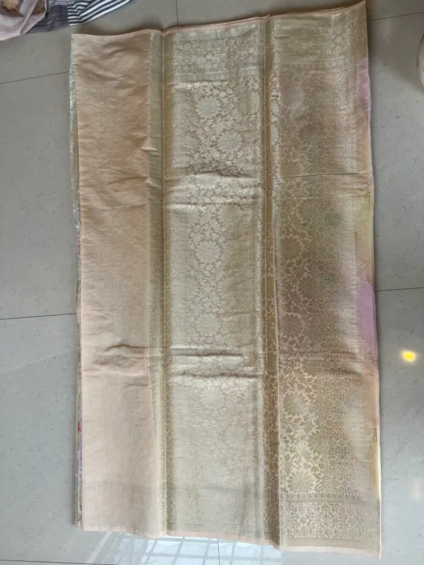 Pastel_Chiniya_Rangkat_Banarasi_Saree_With_Floral_Weaving_And_Rich_Zari_Pallu