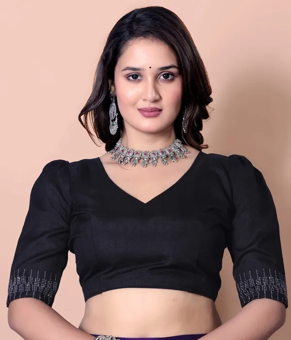 Black_Georgette_Premium_Embroidered_Saree_With_Matching_Blouse_For_Women