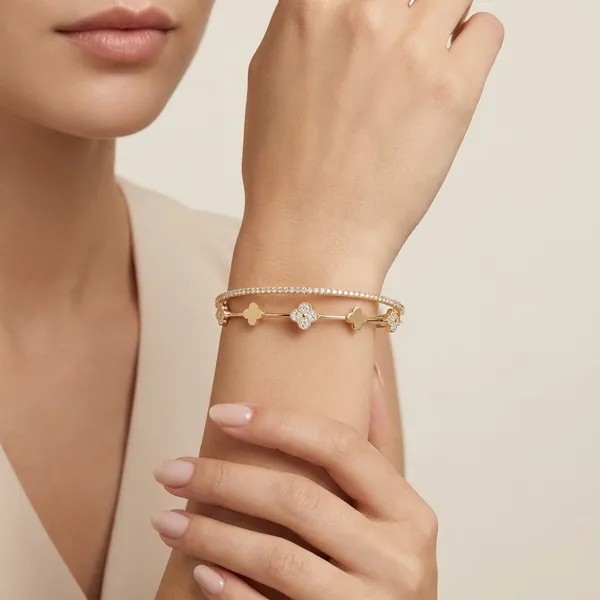 Rose_Gold_Crystal_Clover_Bangle_Bracelet_For_Women