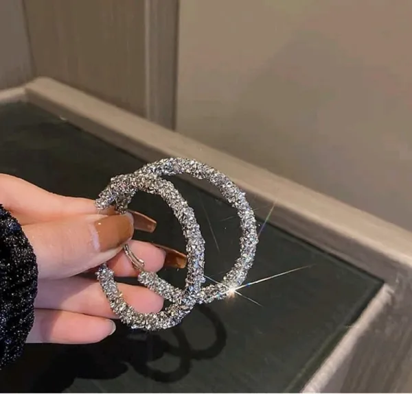 Sparkling_Double_Circle_Crystal_Brooch_Pin_For_Women