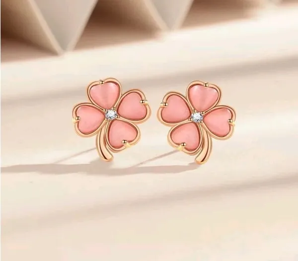 Pink_Clover_Flower_Stud_Earrings_For_Women
