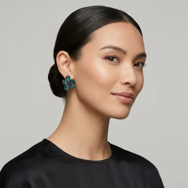 Green_Crystal_Flower_Stud_Earrings_For_Women