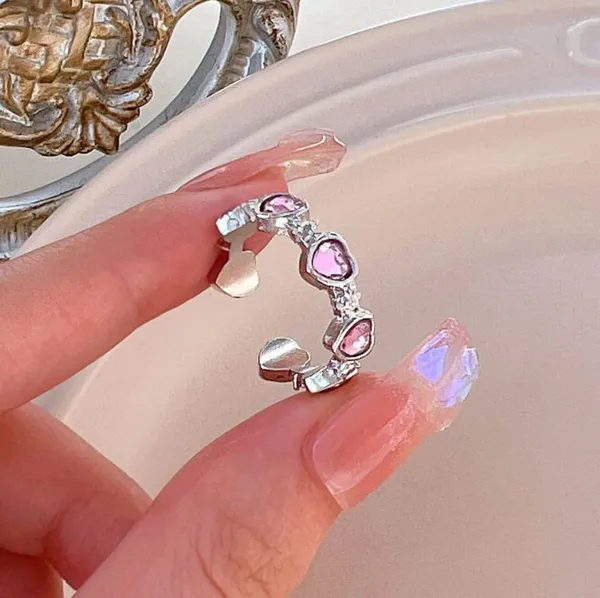 Heart_Shaped_Pink_Stone_Silver_Ring_For_Women