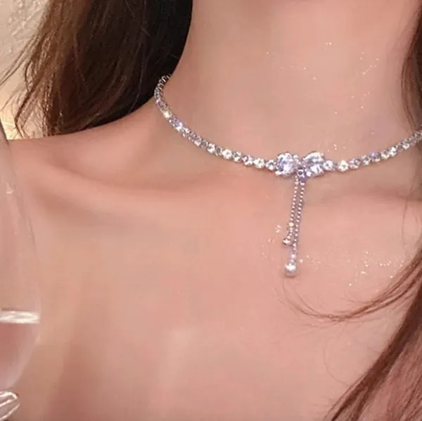 Sparkling_Bow_Tie_Crystal_Choker_Necklace_For_Women