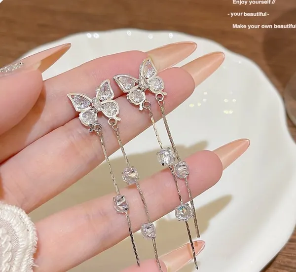 Sparkling_Butterfly_Drop_Earrings_With_Dangling_Chain_For_Women