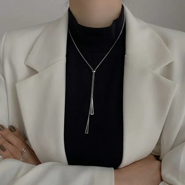 Elegant_Silver_Toned_Long_Tassel_Necklace_For_Women