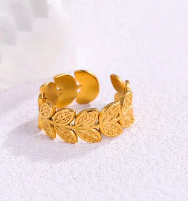 Gold_Toned_Leaf_Design_Adjustable_Ring_For_Women
