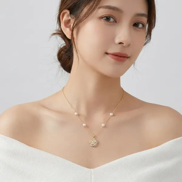 Elegant_Crystal_Flower_Pendant_Necklace_With_Gold_Chain_For_Women