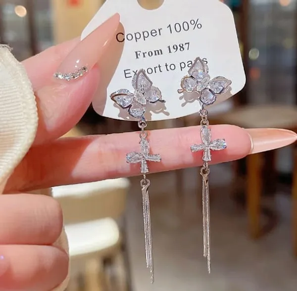 Elegant_Crystal_Butterfly_Drop_Earrings_With_Long_Chain_Tassels_For_Women