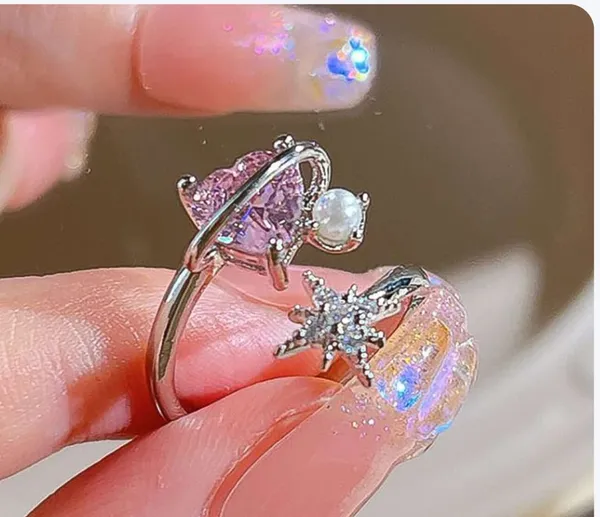 Elegant_Mermaid_Crown_Ring_With_Pearl_And_Starfish_Charm_For_Women