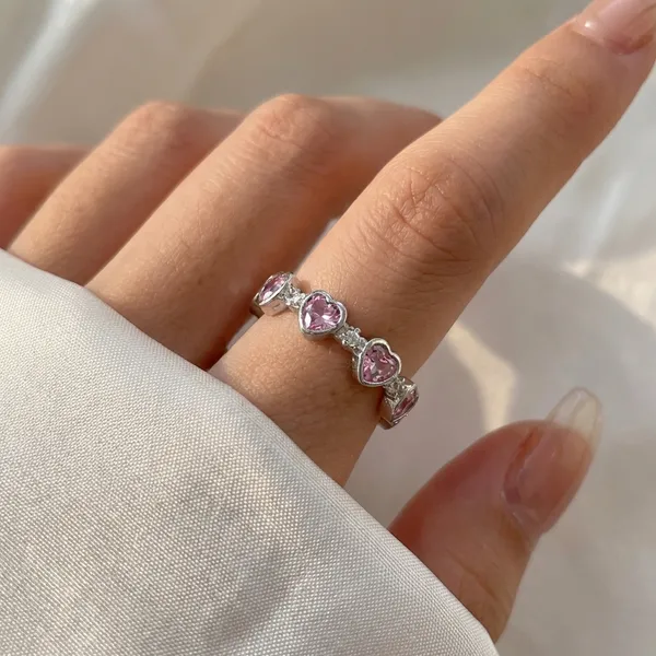 Heart_Shaped_Pink_Stone_Silver_Ring_For_Women