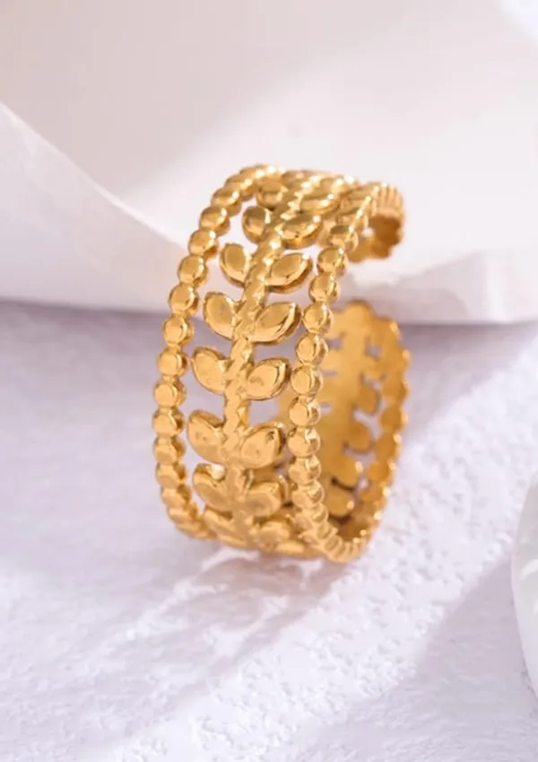 Gold_Toned_Leaf_Pattern_Adjustable_Ring_For_Women
