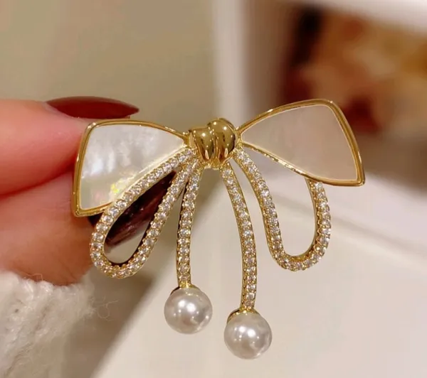 Elegant_White_Enamel_Bow_Brooch_With_Pearl_Drops_And_Crystal_Accents_For_Women