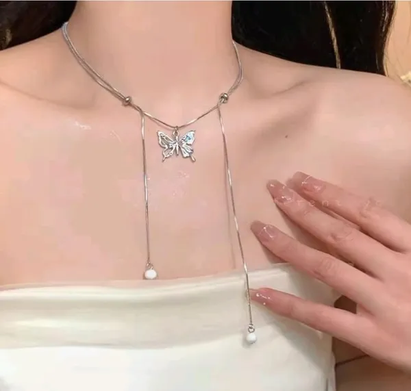 Sparkling_Butterfly_Pendant_Necklace_With_Dual_Chain_Design_For_Women
