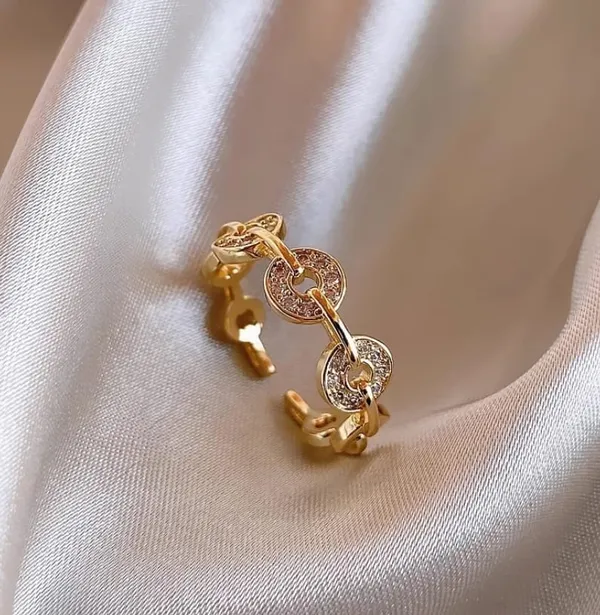 Gold_Plated_Crystal_Studded_Chain_Link_Ring_For_Women