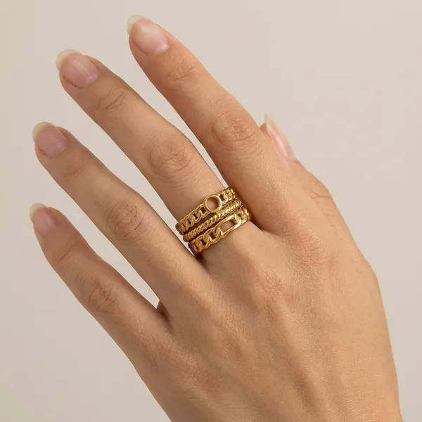 Luxe_Gold_Stacked_Chain_Ring_Set_For_Women