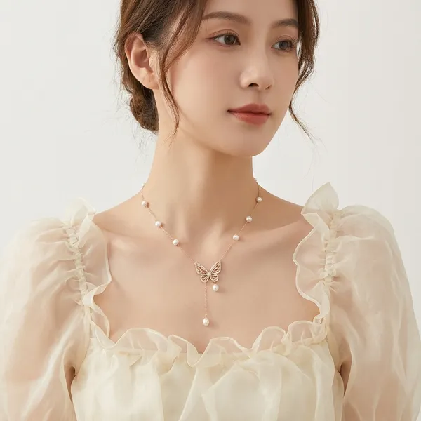 Elegant_Butterfly_Pearl_Necklace_With_Floating_Pearls_For_Women
