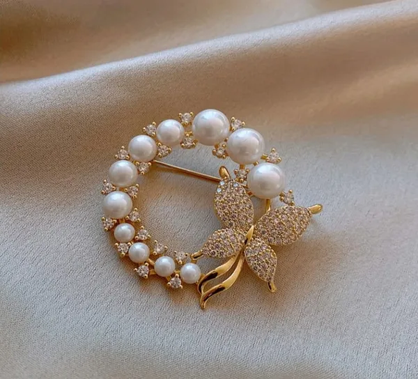 Pearl_Circle_Leaf_Brooch_With_Crystal_Butterfly_For_Women