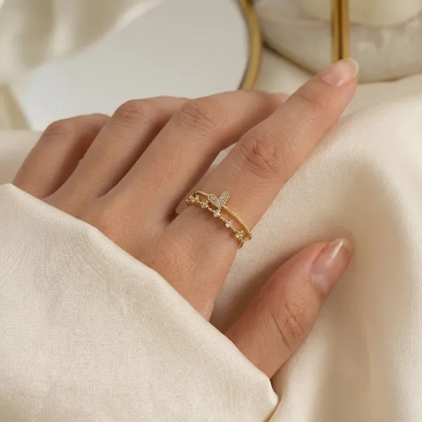 Elegant_Gold_Tone_Crown_Ring_Set_For_Women