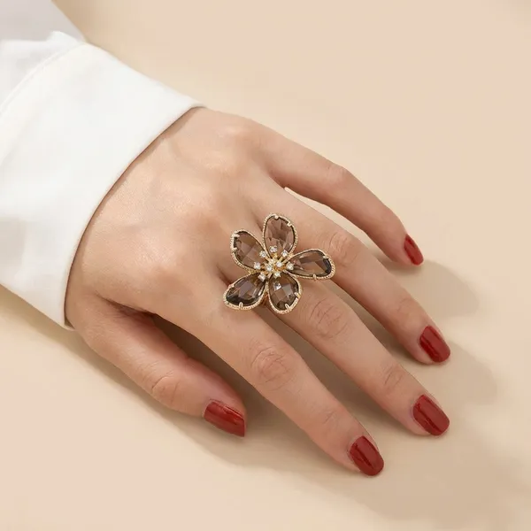 Elegant_Floral_Statement_Ring_With_Crystal_Accents_For_Women