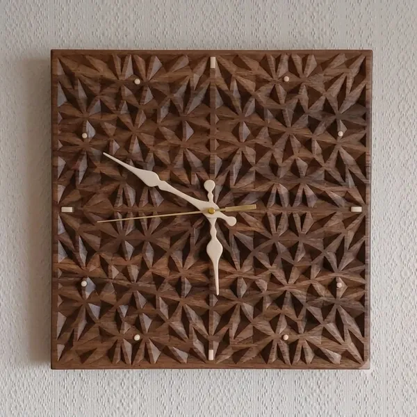 Brown_Wood_Premium_Clock_For_Living_Room
