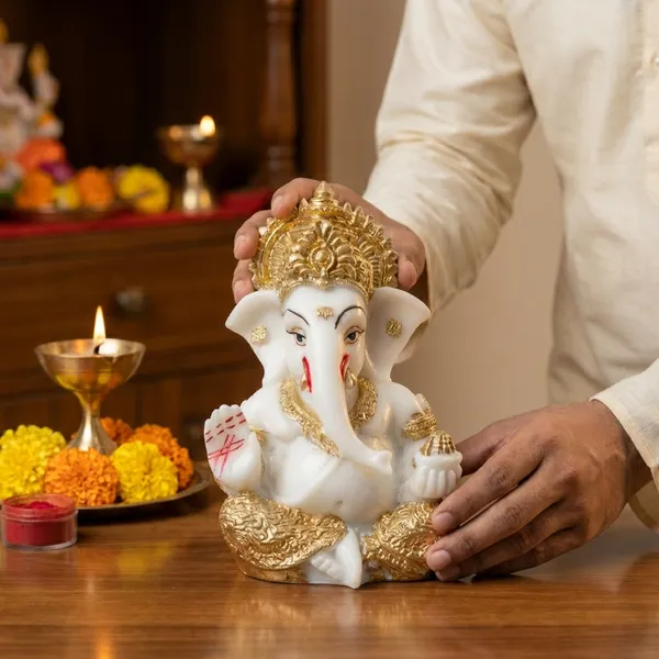 Gold_Ganesh_Ji_Murti
